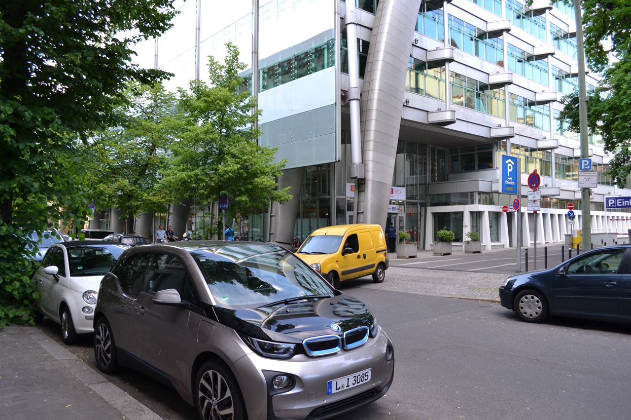 BMW i3